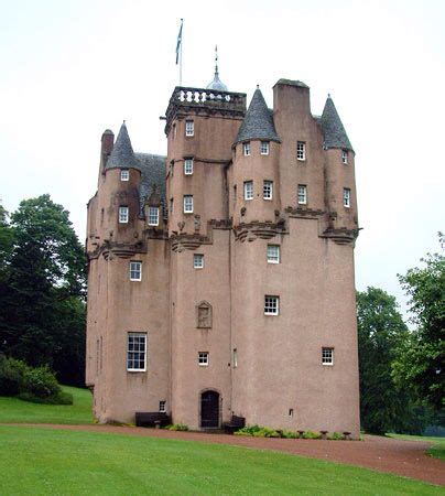 Forbes clan castle Clan Castle, Castle Mansion, Scotland Castles ...