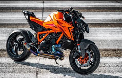 Обои KTM Bikes Спортивный мотоцикл 2024 KTM 1390 Super Duke R