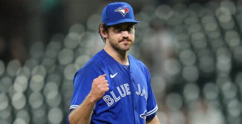 Blue Jays Sign Big List Of Players To New One Year Contracts Sports