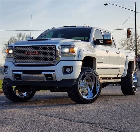 GMC Sierra 2500 HD Denali Packages | Tires and Engine Performance