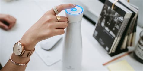 NOERDEN LIZ Smart Bottle with built-in UV Sterilization