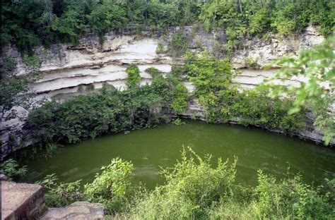 Las siete maravillas del mundo : “El Cenote Sagrado de Chichen Itza”