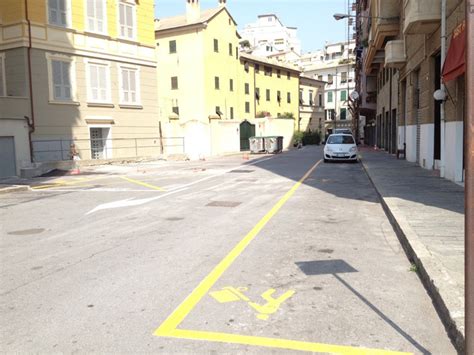 Savona I Residenti Di Via Nostra Signora Dell Olmo Ostaggi Di Ztl E