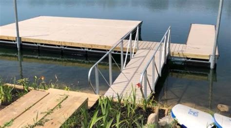 Pros And Cons Of A Stationary Dock Vs Floating Dock Deatons