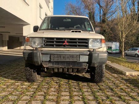 MITSUBISHI PAJERO Mitsubishi Pajero V20 2 8 Used The Parking