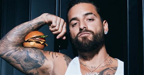 Maluma lança Dembow sua nova marca digital de Hambúrgueres e Hot Dogs Ousados Moda