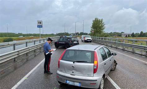 Scontro Frontale Sul Ponte Tra Boretto E Viadana Tre Feriti Foto