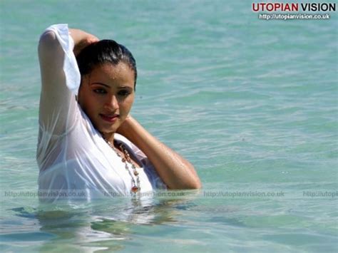 150 Navneet Kaur Nude Pics Sexy Navel Photos 2025 Hot Bikini Saree Images Kamapisachi 2025