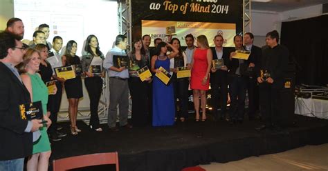 G1 Top of Mind premia 34 marcas mais lembradas por universitários de