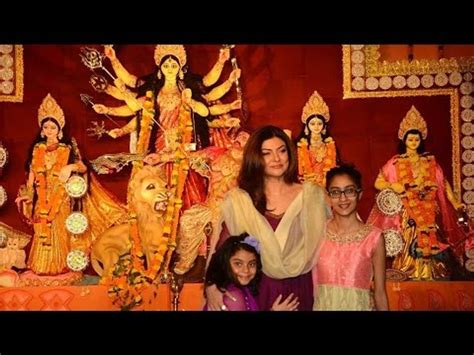 Sushmita Sen With Daughters Visits Durga Puja At Bandra Video Dailymotion