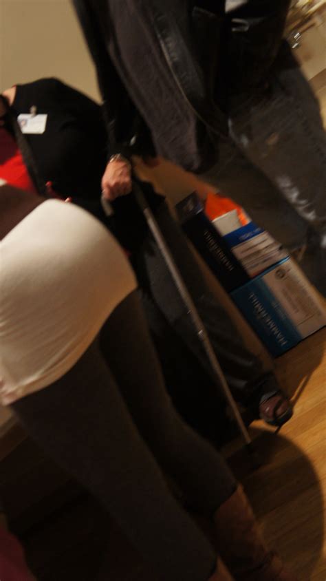 Slim Latina Beaut In Leggings Spandex Leggings Yoga Pants Forum