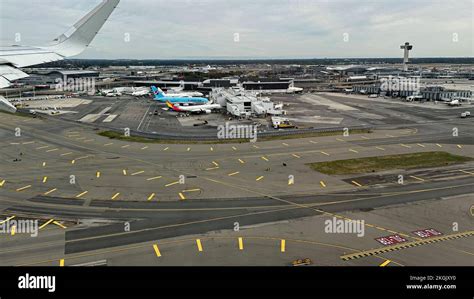 September 30 2022 New York Ny Usa Planes Line Up At Jfk Airport