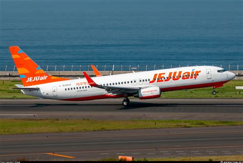 HL8304 Jeju Air Boeing 737 8JP WL Photo By Kinmei ID 1518526