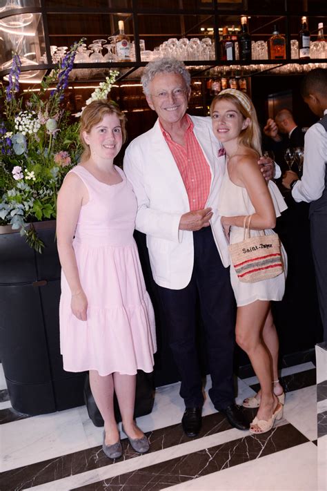 Photo Exclusif Nelson Monfort Et Ses Filles Isaure Et Victoria