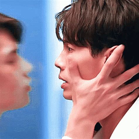 Kiss Brightwin Kiss Brightwin 2getherTheSeries Discover Share GIFs Cute Gay Couples