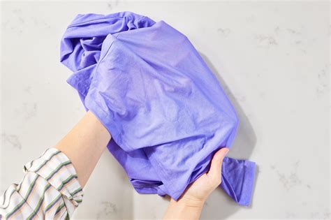 getting acrylic paint out of clothes 4