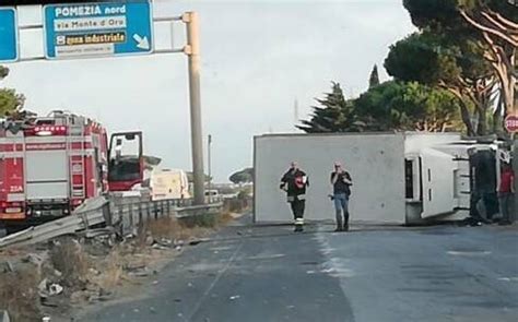 Incidente Sulla Pontina Verso Roma Tre Feriti Arteria In Tilt Km