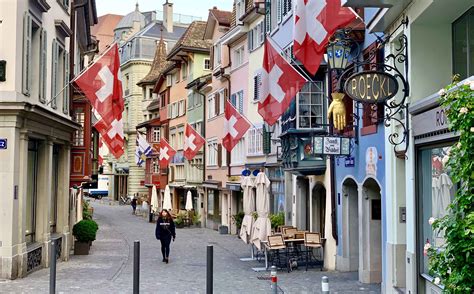 Explore Zurich in a 6-hour Layover or in 1 Day - Story at Every Corner