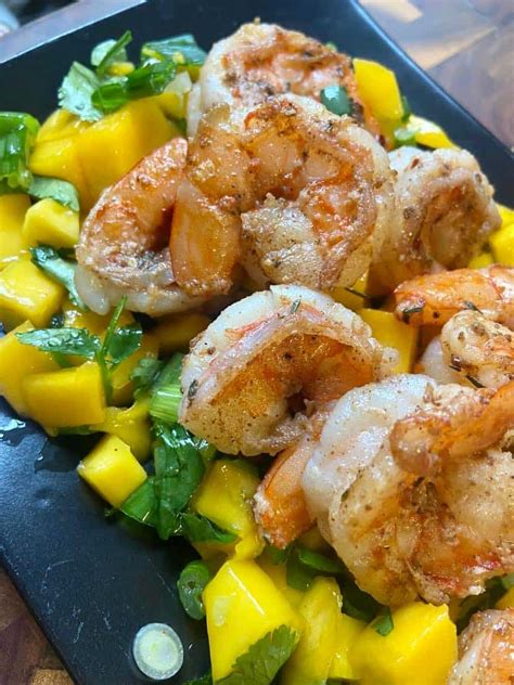 Jerk Shrimp With Mango Salsa Flypeachpie