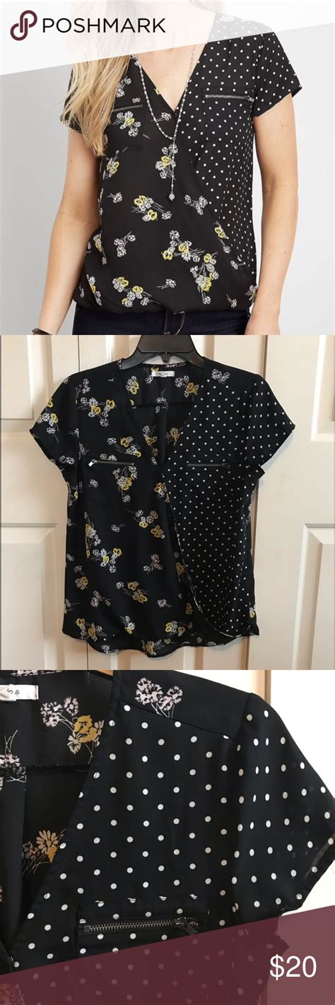 Maurices Black Floral Polka Dot Top In 2020 Black Short Sleeve Tops