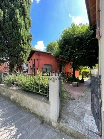 Vendita Villa Unifamiliare In Via Pistoiese Firenze Da Ristrutturare