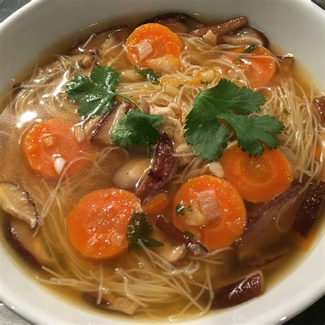 Bouillon De Poulet Chinois Aux Vermicelles