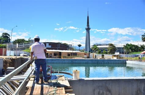 Ya van llenando de agua la nueva piscina olímpica del Complejo Acuático