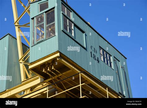 Old Crane Wood Hi Res Stock Photography And Images Alamy