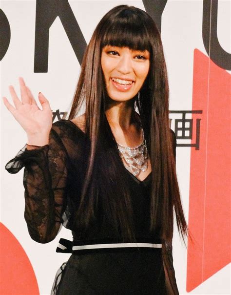 Chiaki Kuriyama The Schoolgirl From Kill Bill Originally Rose To Fame