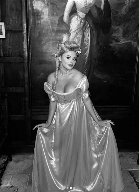 Emily Atack transforms into 'Bridgerton' goddess in eye-popping corset
