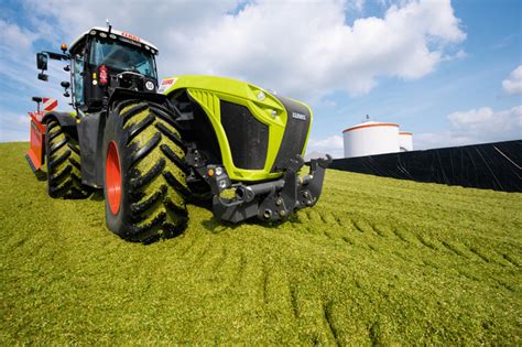 Claas Xerion 5000 Trac VC Ficha Tecnica Especificaciones 2014 2020