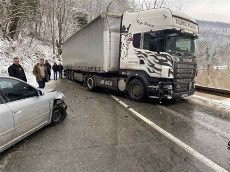 Saobraćajna nesreća kod Milića sudarili se kamion i automobil FOTO N1