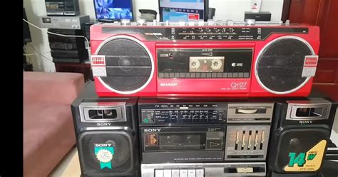 Đài Cassette Sanyo M9100k Sony Cfs 1000s Sharp Qt27 đỏ