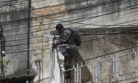 Opera O Na Rea Central Do Rio Termina Pris Es Quatro Mortos E