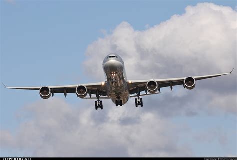 A Agc Airbus A Qatar Airways Michal Chomczynski Jetphotos