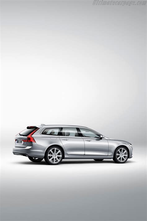 Volvo V90 T8