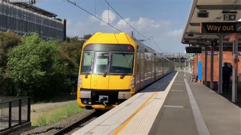 Empty Waratah A Set Passing Rooty Hill T1 Western Line Youtube