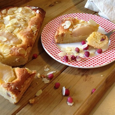 Lilly Pilly & Almond Slice – Outback Chef