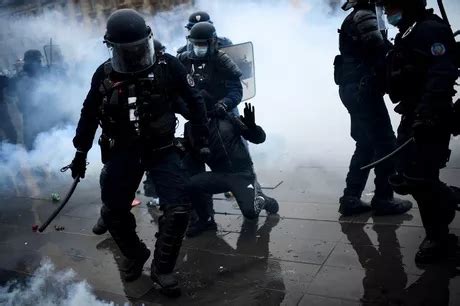 Disturbios En Francia Dejan A 35 Manifestantes Detenidos