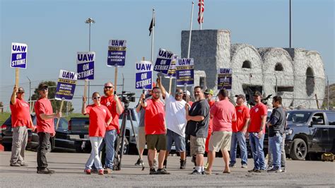 Auto Worker Strike Highlights Disparities Between Temporary And