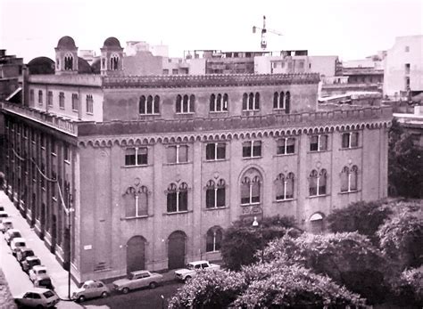 Il Collegio Sant Ignazio Affacciato Su Piazza Cairoli Nel 1971 Tratto