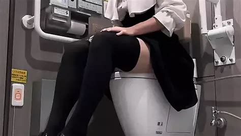 Candid Perspective A Shamrock Who Goes To The Toilet In The Library Shemale Porn XHamster