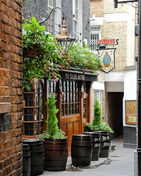 Ye Olde Mitre Tavern | London pubs, British pub, Old pub