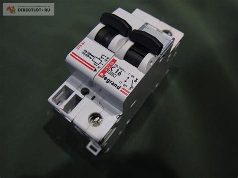 Автоматический выключатель 1P 16А Legrand C16 033 86 с независимым с ...