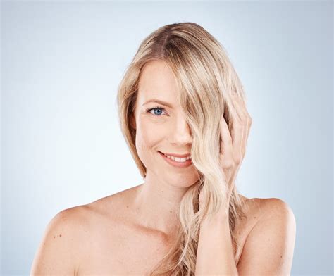 How Long Should You Wait To Rinse Hair After Dying Blonde