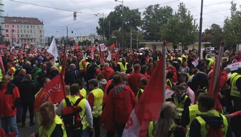 Video Proteste De Amploare N Austria Zeci De Manifesta Ii De