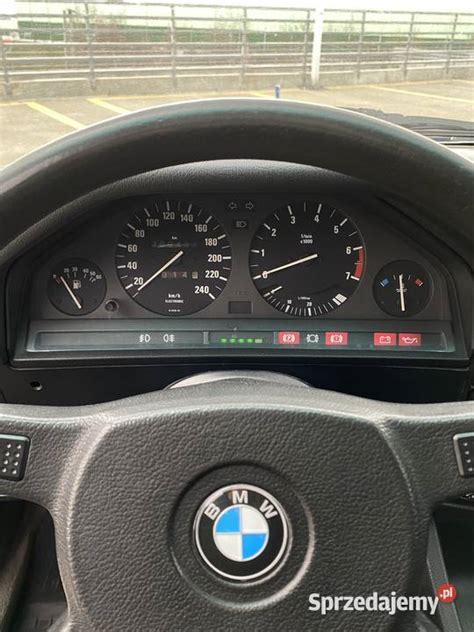 BMW Seria 3 BMW E30 Touring M42b18 1 8is 140km Warszawa Sprzedajemy Pl