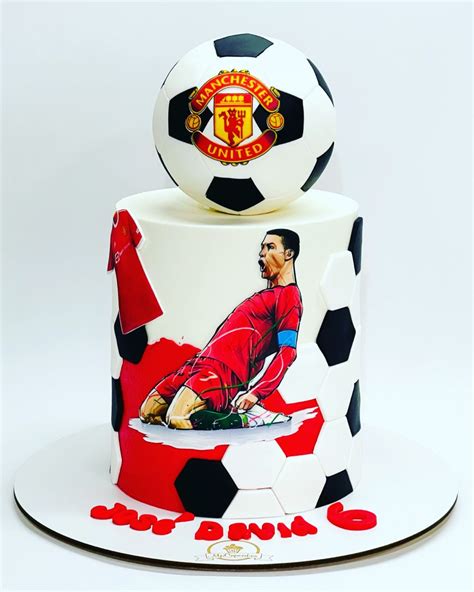 Torta Manchester Cristiano Ronaldo In Soccer Birthday Cakes