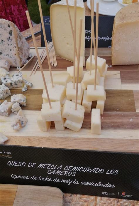 Queso Los Cameros Recibe En Zamora El Cincho De Oro