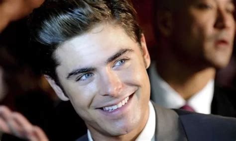 Zac Efron Fue Internado De Emergencia Tras Contraer Fiebre Tifoidea